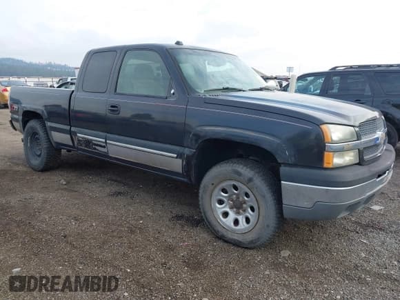 ✅ 2005 Chevrolet Silverado 1500 Z71 • VIN: 1GCEK19B75E288118 • Lot: 43599112. Listed on IAAI with 142,235 mi. Free auction sales archive from the USA and detailed vehicle history report at DreamBid. Image 1.