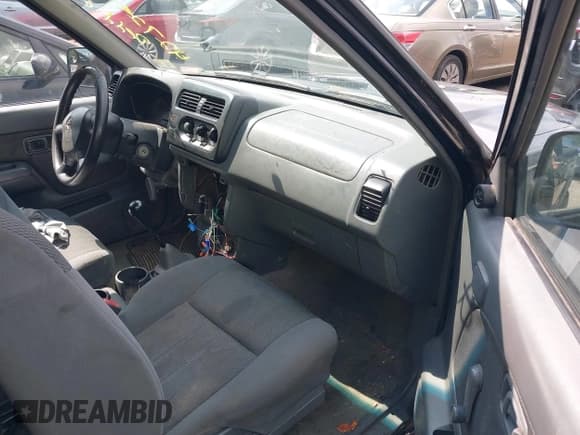✅ 2001 Nissan Frontier XE • VIN: 1N6DD26S31C321005 • Lot: 42725765. Listed on IAAI with 234,602 mi. Free auction sales archive from the USA and detailed vehicle history report at DreamBid. Image 5.
