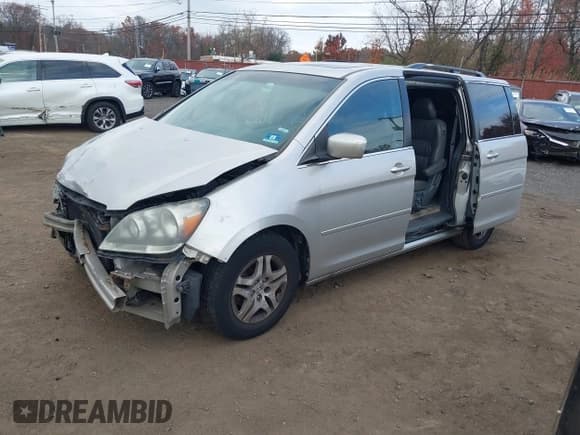 ✅ 2006 Honda Odyssey EX-L • VIN: 5FNRL38796B452539 • Lot: 43690465. Wystawiony na IAAI z przebiegiem 127 937 mil. Bezpłatny archiwum sprzedaży aukcyjnych z USA i szczegółowy raport historii pojazdu na DreamBid. Zdjęcie 19.