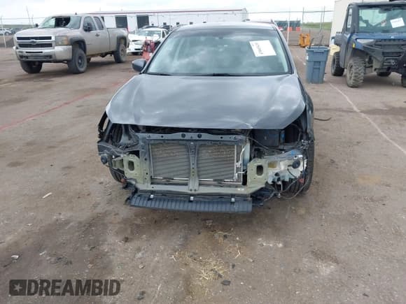 ✅ 2018 Subaru Legacy Premium • VIN: 4S3BNAC62J3028379 • Lot: 43043435. Wystawiony na IAAI z przebiegiem 103 799 mil. Bezpłatny archiwum sprzedaży aukcyjnych z USA i szczegółowy raport historii pojazdu na DreamBid. Zdjęcie 6.