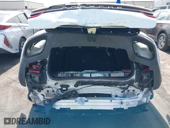 ✅ 2018 Porsche Panamera • VIN: WP0AA2A70JL104058 • Lot: 41548341. Listed on IAAI with Not provided. Free auction sales archive from the USA and detailed vehicle history report at DreamBid. Image 16.