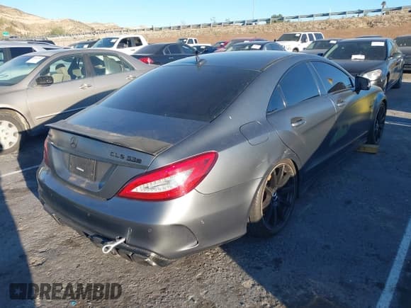 ✅ 2016 Mercedes-Benz CLS AMG CLS 63 S-Model • VIN: WDDLJ7GB4GA179521 • Lot: 41651130. Wystawiony na IAAI z przebiegiem 98 036 mil. Bezpłatny archiwum sprzedaży aukcyjnych z USA i szczegółowy raport historii pojazdu na DreamBid. Zdjęcie 4.