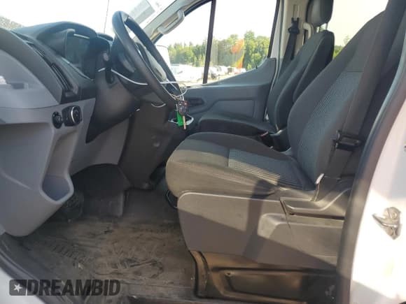 ✅ 2019 Ford Transit Passenger XL • VIN: 1FBZX2ZM2KKA54450 • Лот: 68439774. Опубликован ранее на Copart с пробегом 113 110 миль. Бесплатный доступ к архиву аукционных продаж из США и подробный отчёт об истории автомобиля на DreamBid. Изображение 7.