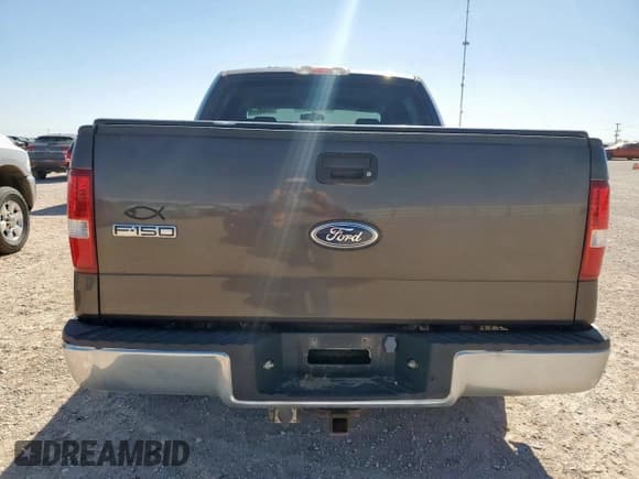 ✅ 2005 Ford F-150 XLT • VIN: 1FTPW12525KD02882 • Lot: 56908935. Listed on Copart with 294,345 mi. Free auction sales archive from the USA and detailed vehicle history report at DreamBid. Image 6.