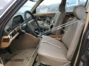 ✅ 1983 Mercedes-Benz 300 SD • VIN: WDBCB20A7DB035316 • Lot: 53765635. Listed on Copart with 249,171 mi. Free auction sales archive from the USA and detailed vehicle history report at DreamBid. Image 7.