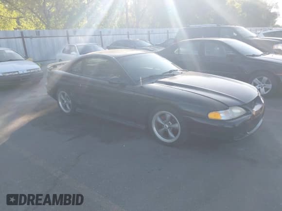 ✅ 1994 Ford Mustang GT • VIN: 1FALP42TXRF106253 • Lot: 43245732. Wystawiony na IAAI z przebiegiem 147 978 mil. Bezpłatny archiwum sprzedaży aukcyjnych z USA i szczegółowy raport historii pojazdu na DreamBid. Zdjęcie 1.