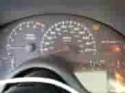 1999 Chevrolet Camaro z VIN 2G1FP22K0X2108362, wystawiony jako Copart lot #69871065 z przebiegiem 117 855 mil mil oraz Czysty tytuł • Clean title. Historia ofert i sprzedaży dostępna na DreamBid. Obrazek 9.