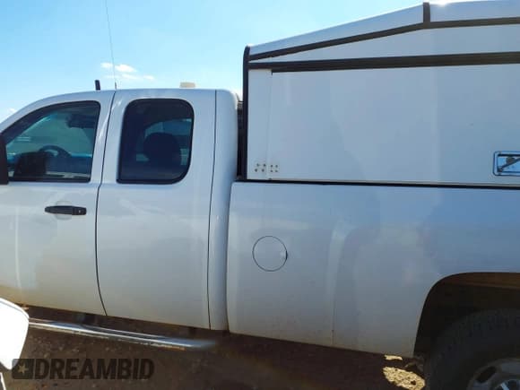 ✅ 2011 Chevrolet Silverado 2500HD Work Truck • VIN: 1GC2KVCG6BZ332676 • Lot: 43212579. Wystawiony na IAAI z przebiegiem 255 754 mil. Bezpłatny archiwum sprzedaży aukcyjnych z USA i szczegółowy raport historii pojazdu na DreamBid. Zdjęcie 15.