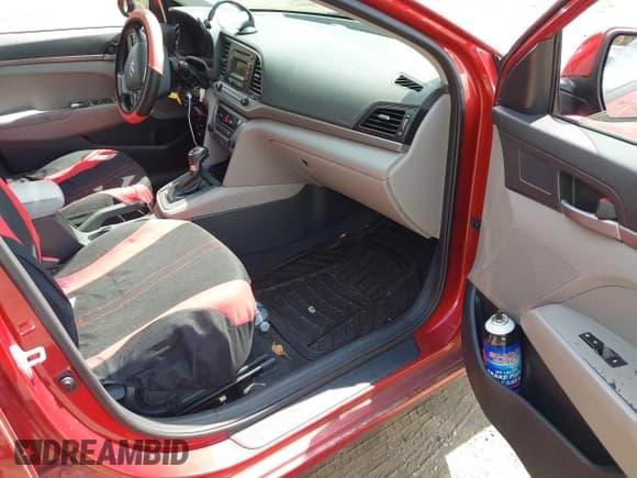 ✅ 2017 Hyundai Elantra SE • VIN: 5NPD74LF7HH166888 • Лот: 43173660. Опубликован ранее на IAAI с пробегом 132 924 миль. Бесплатный доступ к архиву аукционных продаж из США и подробный отчёт об истории автомобиля на DreamBid. Изображение 5.