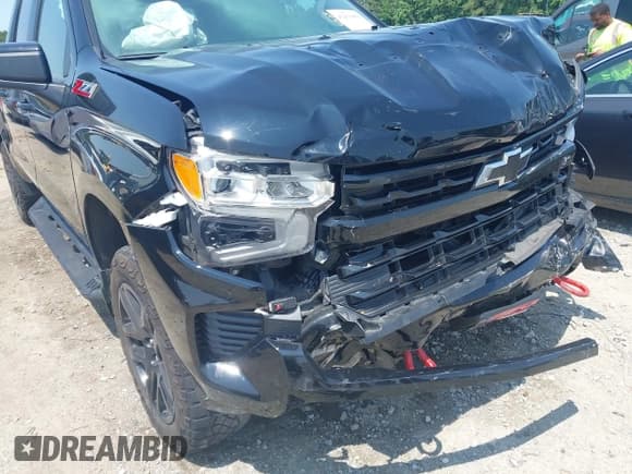 ✅ 2022 Chevrolet Silverado 1500 LT Trail Boss • VIN: 3GCUDFEDXNG683090 • Lot: 42410056. Wystawiony na IAAI z przebiegiem 62 524 mil. Bezpłatny archiwum sprzedaży aukcyjnych z USA i szczegółowy raport historii pojazdu na DreamBid. Zdjęcie 18.