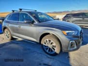 ✅ 2023 Audi Q5 S line Premium Plus • VIN: WA1EAAFY6P2040453 • Lot: 94108555. Wystawiony na Copart z przebiegiem 21 115 mil. Bezpłatny archiwum sprzedaży aukcyjnych z USA i szczegółowy raport historii pojazdu na DreamBid. Zdjęcie 4.