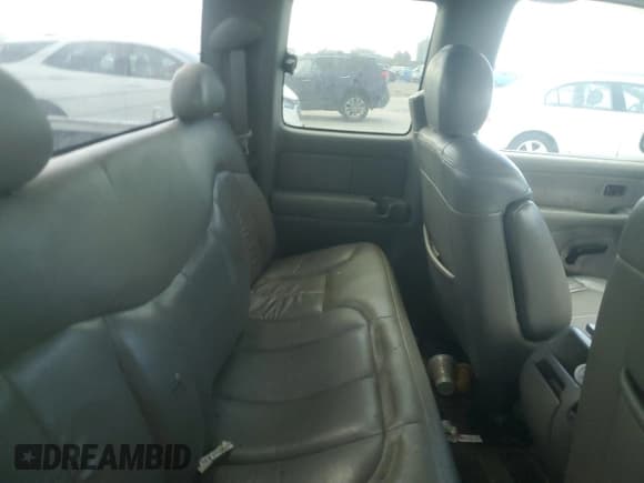 ✅ 1999 Chevrolet Silverado 1500 LS • VIN: 2GCEC19T0X1130679 • Лот: 61845284. Опубликован ранее на Copart с пробегом 244 188 миль. Бесплатный доступ к архиву аукционных продаж из США и подробный отчёт об истории автомобиля на DreamBid. Изображение 10.