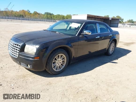 ✅ 2010 Chrysler 300 Touring • VIN: 2C3CA4CD5AH105635 • Lot: 43467722. Listed on IAAI with 160,329 mi. Free auction sales archive from the USA and detailed vehicle history report at DreamBid. Image 2.