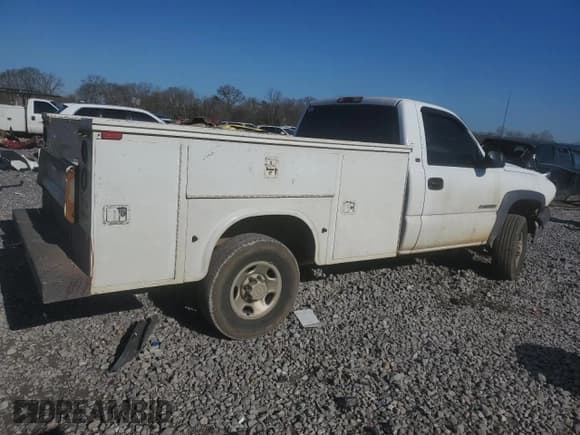 ✅ 2005 Chevrolet Silverado 2500HD Work Truck • VIN: 1GBHC24U55E263439 • Лот: 48574665. Опубликован ранее на Copart с пробегом Не указан. Бесплатный доступ к архиву аукционных продаж из США и подробный отчёт об истории автомобиля на DreamBid. Изображение 3.