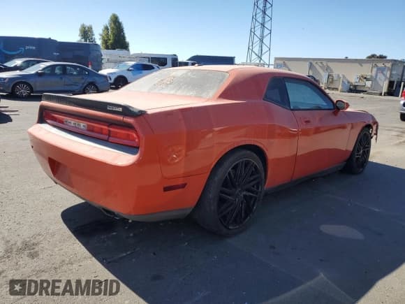 ✅ 2009 Dodge Challenger SRT-8 • VIN: 2B3LJ74W29H569704 • Lot: 71431284. Wystawiony na Copart z przebiegiem 159 205 mil. Bezpłatny archiwum sprzedaży aukcyjnych z USA i szczegółowy raport historii pojazdu na DreamBid. Zdjęcie 3.