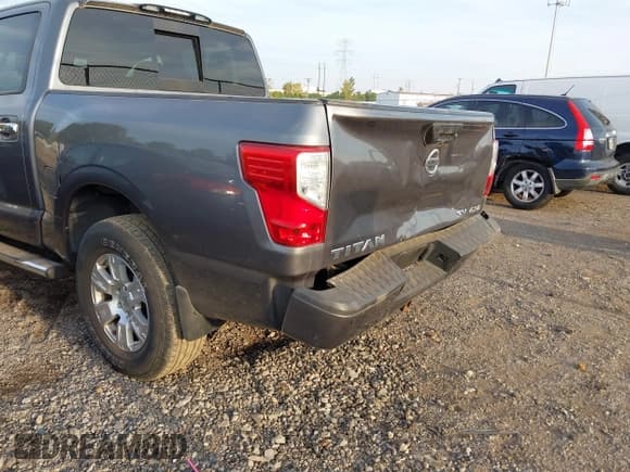 ✅ 2018 Nissan Titan SV • VIN: 1N6AA1E57JN503568 • Лот: 43224842. Опубликован ранее на IAAI с пробегом 65 118 миль. Бесплатный доступ к архиву аукционных продаж из США и подробный отчёт об истории автомобиля на DreamBid. Изображение 6.