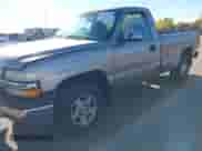 1999 Chevrolet Silverado 1500 LT z VIN 1GCEK14T7XE208562, wystawiony jako IAAI lot #43530535 z przebiegiem 265 321 mil mil oraz . Historia ofert i sprzedaży dostępna na DreamBid. Obrazek 6.