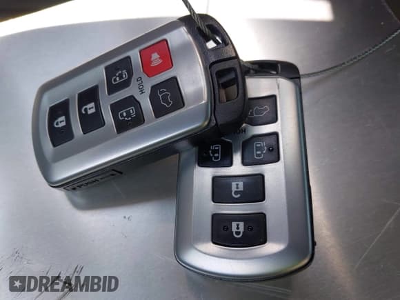 ✅ 2017 Toyota Sienna XLE Auto Access Seat • VIN: 5TDYZ3DC2HS865740 • Lot: 43289507. Listed on IAAI with 413,333 mi. Free auction sales archive from the USA and detailed vehicle history report at DreamBid. Image 11.