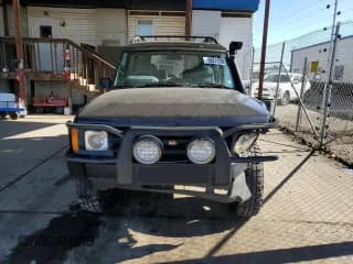 ✅ 1993 Land Rover Defender • VIN: SALLJGMF3LA075660 • Лот: 67360884. Опубликован ранее на Copart с пробегом 198 872 миль. Бесплатный доступ к архиву аукционных продаж из США и подробный отчёт об истории автомобиля на DreamBid. Изображение 5.