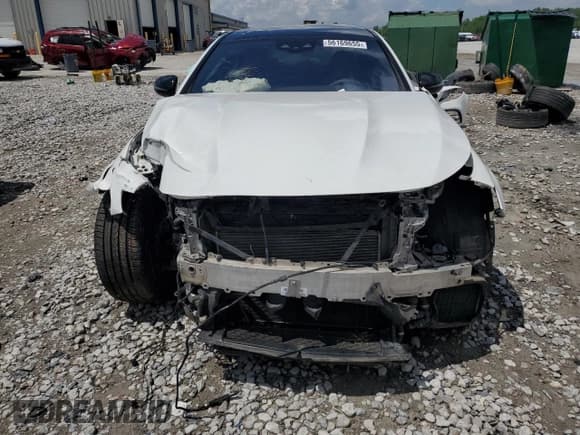 ✅ 2018 Mercedes-Benz E 63 S AMG • VIN: WDDZF8KB9JA330496 • Lot: 56169655. Listed on Copart with 111,984 mi. Free auction sales archive from the USA and detailed vehicle history report at DreamBid. Image 5.