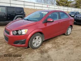 ✅ 2015 Chevrolet Sonic LT • VIN: 1G1JC5SB6F4158294 • Lot: 49575425. Wystawiony na Copart z przebiegiem 121 948 mil. Bezpłatny archiwum sprzedaży aukcyjnych z USA i szczegółowy raport historii pojazdu na DreamBid. Zdjęcie 1.
