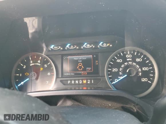 ✅ 2016 Ford F-150 XL • VIN: 1FTEW1CPXGFB82073 • Лот: 82570455. Опубликован ранее на Copart с пробегом 142 842 миль. Бесплатный доступ к архиву аукционных продаж из США и подробный отчёт об истории автомобиля на DreamBid. Изображение 9.