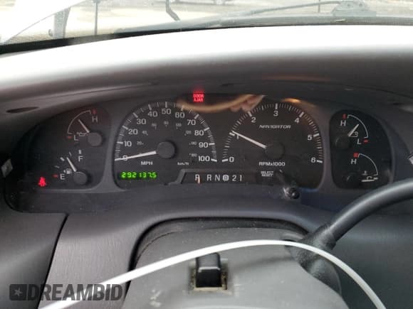 ✅ 1999 Lincoln Navigator • VIN: 5LMPU28A8XLJ41265 • Лот: 44762915. Опубликован ранее на Copart с пробегом 292 137 миль. Бесплатный доступ к архиву аукционных продаж из США и подробный отчёт об истории автомобиля на DreamBid. Изображение 9.