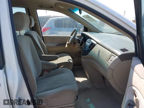 ✅ 2001 Mazda MPV DX • VIN: JM3LW28G110171521 • Лот: 42605107. Опубликован ранее на IAAI с пробегом 225 655 миль. Бесплатный доступ к архиву аукционных продаж из США и подробный отчёт об истории автомобиля на DreamBid. Изображение 5.