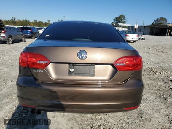 ✅ 2013 Volkswagen Jetta • VIN: 3VW2K7AJ3DM271881 • Лот: 90666675. Опубликован ранее на Copart с пробегом 186 249 миль. Бесплатный доступ к архиву аукционных продаж из США и подробный отчёт об истории автомобиля на DreamBid. Изображение 6.