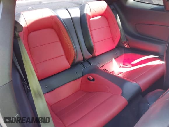 ✅ 2018 Ford Mustang EcoBoost • VIN: 1FA6P8TH6J5113497 • Lot: 42054693. Listed on IAAI with 75,021 mi. Free auction sales archive from the USA and detailed vehicle history report at DreamBid. Image 8.