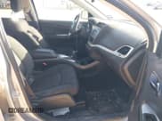 ✅ 2018 Dodge Durango SXT • VIN: 1C4RDHAG6JC277970 • Lot: 43686708. Wystawiony na IAAI z przebiegiem 86 569 mil. Bezpłatny archiwum sprzedaży aukcyjnych z USA i szczegółowy raport historii pojazdu na DreamBid. Zdjęcie 5.