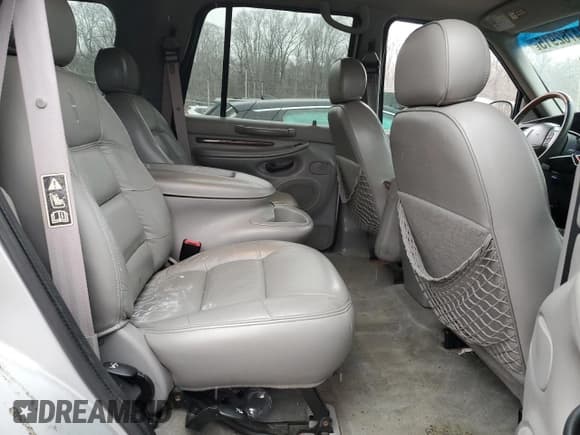 ✅ 1999 Lincoln Navigator • VIN: 5LMPU28A8XLJ41265 • Лот: 44762915. Опубликован ранее на Copart с пробегом 292 137 миль. Бесплатный доступ к архиву аукционных продаж из США и подробный отчёт об истории автомобиля на DreamBid. Изображение 11.