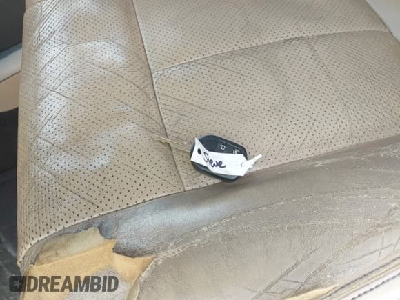 ✅ 2011 Ford F-150 Lariat • VIN: 1FTFW1E63BFA91325 • Lot: 42612046. Listed on IAAI with 187,617 mi. Free auction sales archive from the USA and detailed vehicle history report at DreamBid. Image 11.