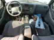 1997 Chevrolet Blazer LS z VIN 1GNDT13W7V2156165, wystawiony jako Copart lot #66759394 z przebiegiem 170 046 mil mil oraz Szkoda całkowita • Salvage title. Historia ofert i sprzedaży dostępna na DreamBid. Obrazek 8.