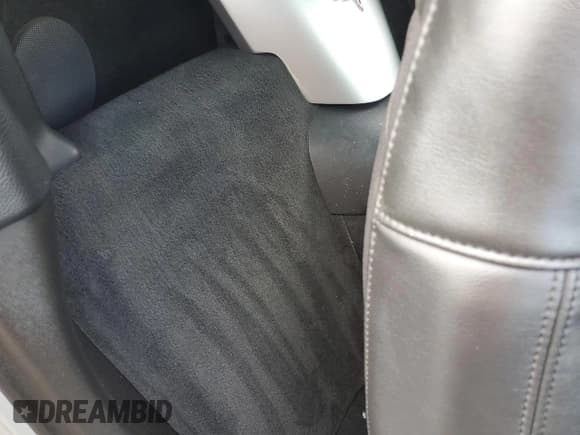 ✅ 2007 Chevrolet Corvette • VIN: 1G1YY36UX75114357 • Lot: 82438805. Listed on Copart with 109,356 mi. Free auction sales archive from the USA and detailed vehicle history report at DreamBid. Image 10.