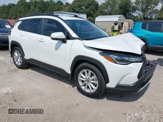 ✅ 2022 Toyota Corolla Cross LE • VIN: 7MUCAABG2NV019119 • Lot: 43157875. Listed on IAAI with 38,566 mi. Free auction sales archive from the USA and detailed vehicle history report at DreamBid. Image 1.