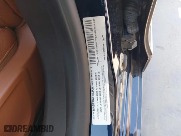 ✅ 2019 Maserati Ghibli S GranLusso • VIN: ZAM57YSL1K1339527 • Лот: 42882130. Опубликован ранее на IAAI с пробегом 29 381 миль. Бесплатный доступ к архиву аукционных продаж из США и подробный отчёт об истории автомобиля на DreamBid. Изображение 9.