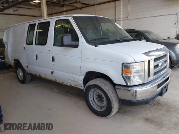 ✅ 2013 Ford Econoline Cargo Commercial • VIN: 1FTSS3EL0DDA86867 • Lot: 42396449. Wystawiony na IAAI z przebiegiem 336 057 mil. Bezpłatny archiwum sprzedaży aukcyjnych z USA i szczegółowy raport historii pojazdu na DreamBid. Zdjęcie 1.