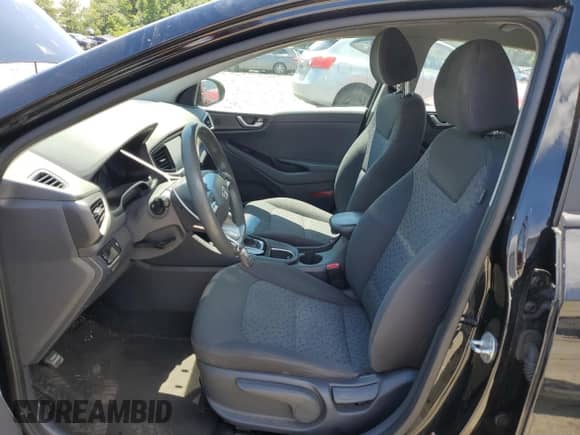 2019 Hyundai Ioniq Blue с VIN KMHC65LCXKU179881, выставлен на аукционе Copart как лот 59215904 с пробегом 170 622 миль миль и Списание • Salvage title. История ставок и продаж доступна на DreamBid. Изображение 7.