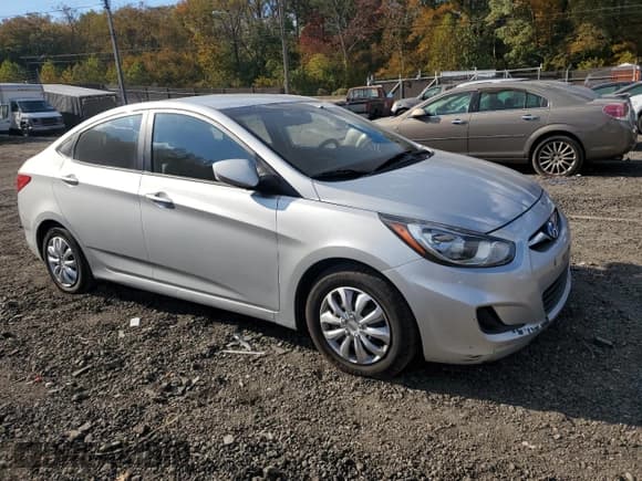 ✅ 2013 Hyundai Accent GLS • VIN: KMHCT4AE7DU500012 • Лот: 90009335. Опубликован ранее на Copart с пробегом 212 537 миль. Бесплатный доступ к архиву аукционных продаж из США и подробный отчёт об истории автомобиля на DreamBid. Изображение 4.