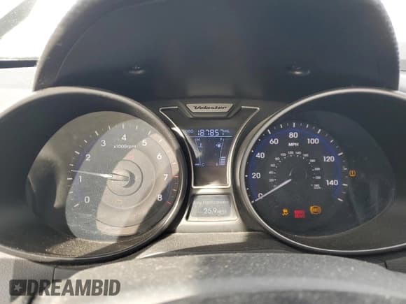 ✅ 2014 Hyundai Veloster Turbo • VIN: KMHTC6AE3EU208323 • Lot: 43638525. Wystawiony na Copart z przebiegiem 187 857 mil. Bezpłatny archiwum sprzedaży aukcyjnych z USA i szczegółowy raport historii pojazdu na DreamBid. Zdjęcie 9.