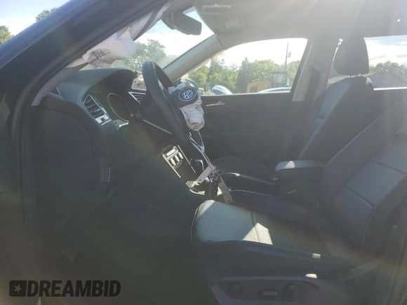 ✅ 2021 Volkswagen Tiguan SE • VIN: 3VV2B7AX9MM136445 • Lot: 58197925. Wystawiony na Copart z przebiegiem 35 276 mil. Bezpłatny archiwum sprzedaży aukcyjnych z USA i szczegółowy raport historii pojazdu na DreamBid. Zdjęcie 7.