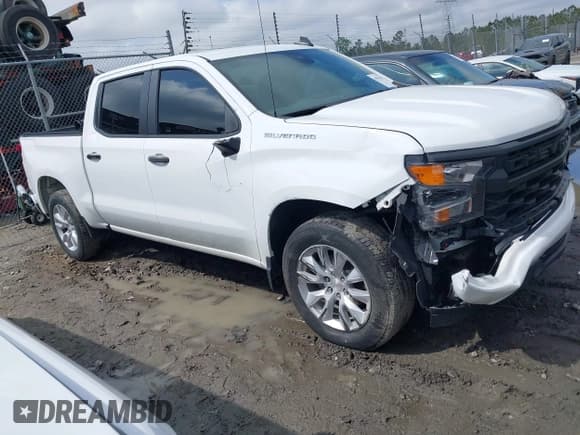 ✅ 2023 Chevrolet Silverado 1500 Custom • VIN: 3GCPABEK0PG189420 • Lot: 41931810. Wystawiony na IAAI z przebiegiem 40 505 mil. Bezpłatny archiwum sprzedaży aukcyjnych z USA i szczegółowy raport historii pojazdu na DreamBid. Zdjęcie 1.