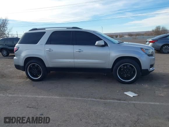✅ 2017 GMC Acadia Limited • VIN: 1GKKRSKDXHJ207662 • Lot: 43904518. Listed on IAAI with 175,435 mi. Free auction sales archive from the USA and detailed vehicle history report at DreamBid. Image 14.