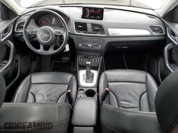 ✅ 2017 Audi Q3 Premium • VIN: WA1ECCFS2HR012885 • Lot: 89858775. Wystawiony na Copart z przebiegiem 163 259 mil. Bezpłatny archiwum sprzedaży aukcyjnych z USA i szczegółowy raport historii pojazdu na DreamBid. Zdjęcie 8.