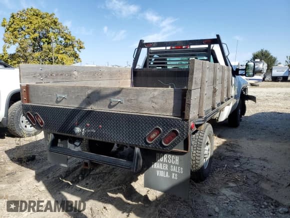 ✅ 2010 GMC Sierra 2500HD • VIN: 1GT3KZBG0AF117582 • Lot: 75872914. Listed on Copart with Not provided. Free auction sales archive from the USA and detailed vehicle history report at DreamBid. Image 3.