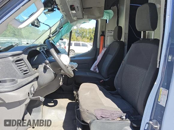 ✅ 2020 Ford Transit Cargo • VIN: 1FTBR3X87LKA72088 • Lot: 75044814. Listed on Copart with 73,961 mi. Free auction sales archive from the USA and detailed vehicle history report at DreamBid. Image 7.