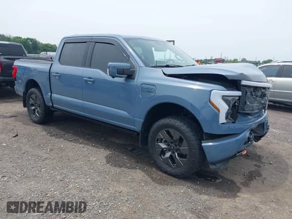 ✅ 2023 Ford F-150 Lightning Pro • VIN: 1FT6W1EVXPWG53591 • Лот: 42249385. Опубликован ранее на IAAI с пробегом 17 892 миль. Бесплатный доступ к архиву аукционных продаж из США и подробный отчёт об истории автомобиля на DreamBid. Изображение 1.