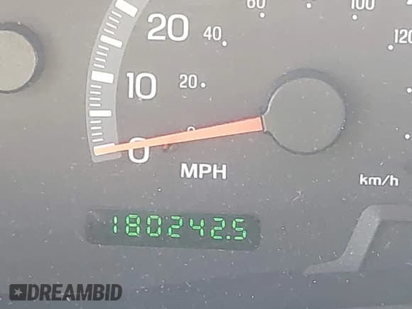 ✅ 2002 Ford Expedition XLT • VIN: 1FMRU15W02LA19286 • Lot: 42003630. Wystawiony na IAAI z przebiegiem 180 242 mil. Bezpłatny archiwum sprzedaży aukcyjnych z USA i szczegółowy raport historii pojazdu na DreamBid. Zdjęcie 15.