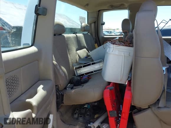 ✅ 2001 Chevrolet Silverado 1500 LS • VIN: 1GCEK19T21E118395 • Лот: 42276925. Опубликован ранее на IAAI с пробегом 220 451 миль. Бесплатный доступ к архиву аукционных продаж из США и подробный отчёт об истории автомобиля на DreamBid. Изображение 8.